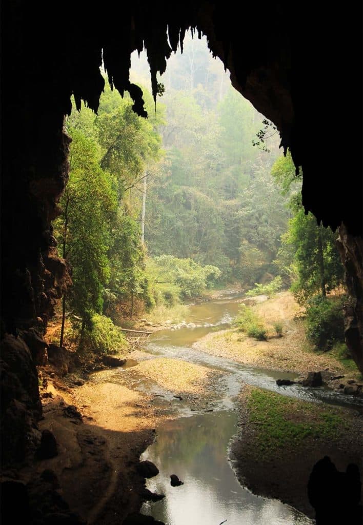 The Thamlod Caves, The Great White Buddha, pai, thailand, blog on travel, mr jungle trek, north thailand, hotspring, walking street, things to do, The Pai Canyon 